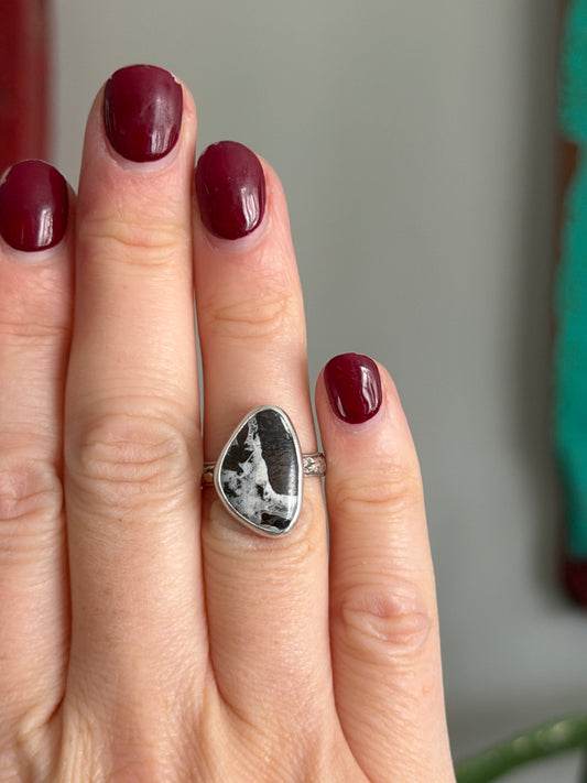 White Buffalo Ring Fleur Band size 6