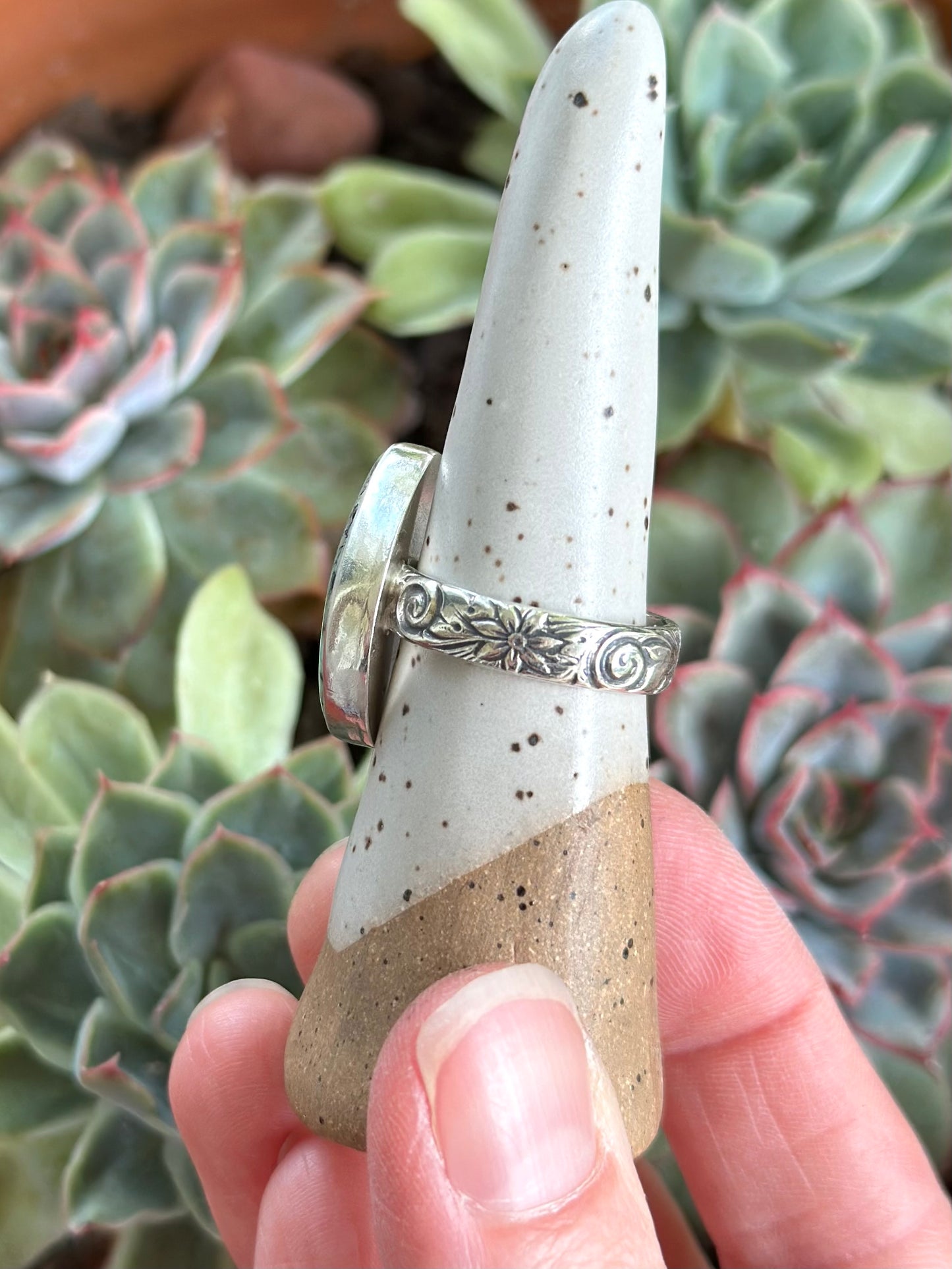 Nautilus Variscite Ring size 8.75 Swirl Flower Band
