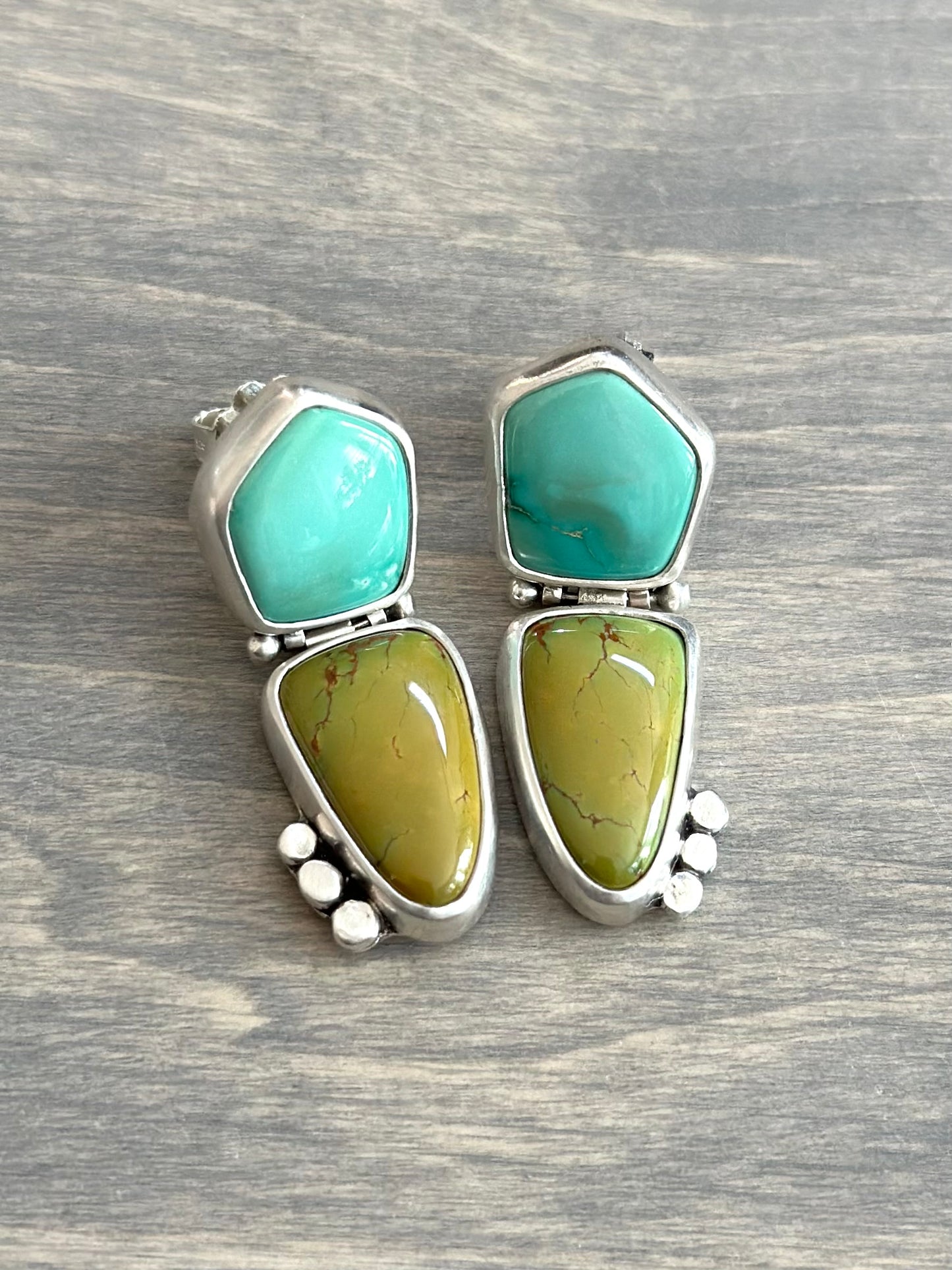 80s Night Emerald Valley Turquoise Hinge Stud Earrings