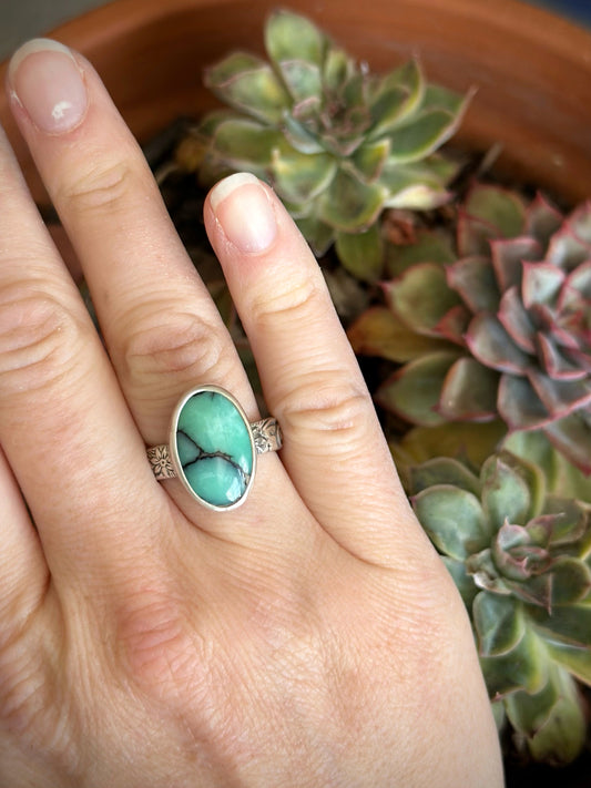 Desert Bloom Variscite Spiral Flower Band Ring in size 7.75