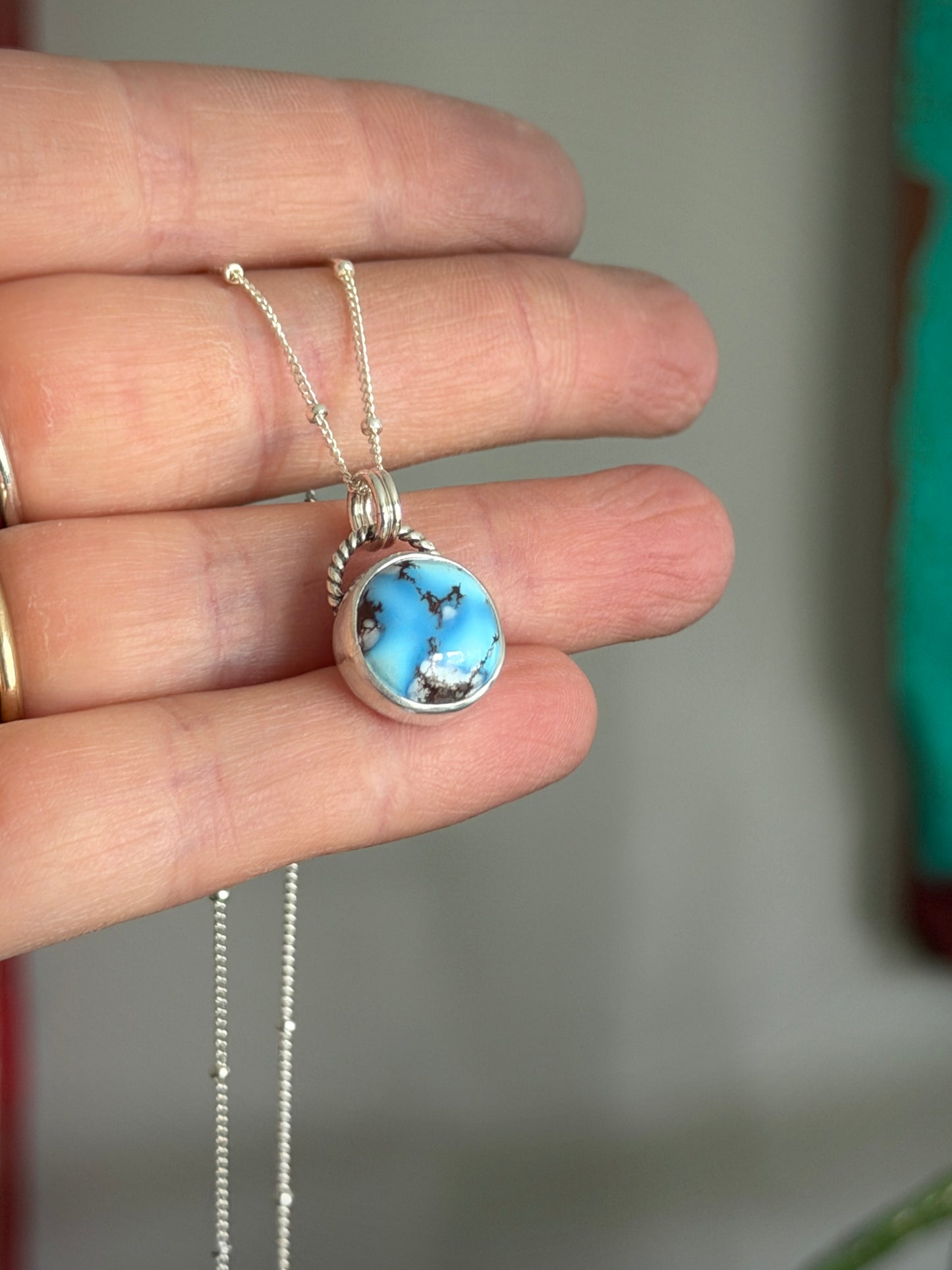 Golden Hills Turquoise Round Necklace Twist