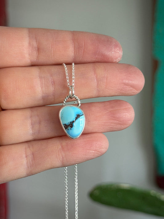 Golden Hills Turquoise Necklace Scalene