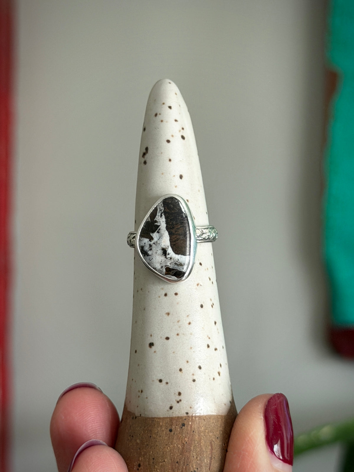 White Buffalo Ring Fleur Band size 6